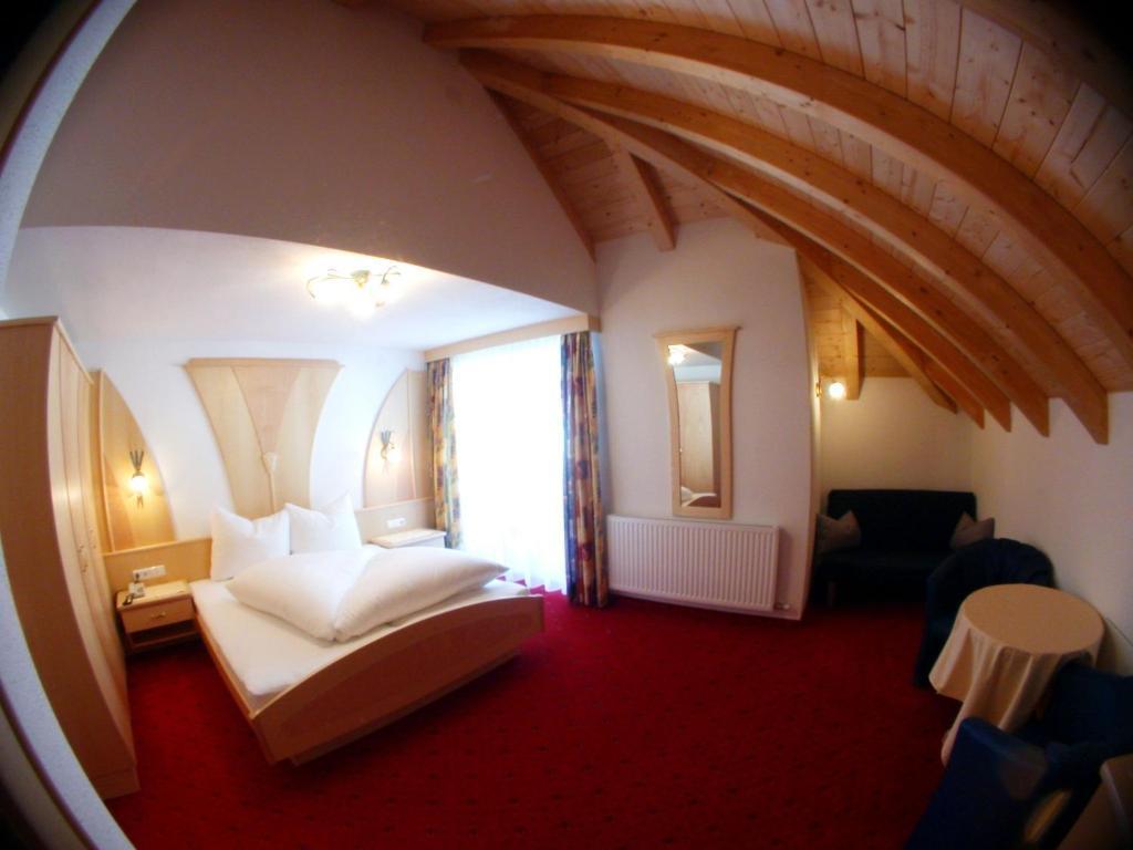 Hotel Garni Pradella Ischgl Room photo